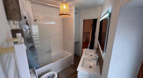 Maison de ville pour nombreux projets