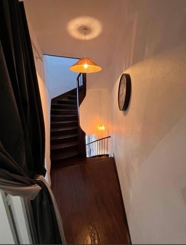 Maison de ville pour nombreux projets