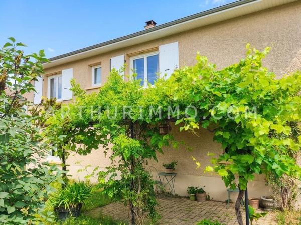 Vente                                                      Maison
                        
                     5 pièces                      125 m2                     à Annonay
