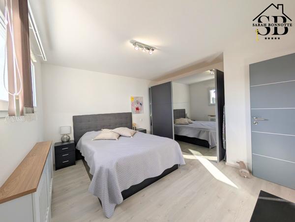 Kembs (68680) Maison contemporaine 2017 terrasse et jardin sans vis-à-vis plein Sud - DPE A / PAC + Clim + panneaux solaires