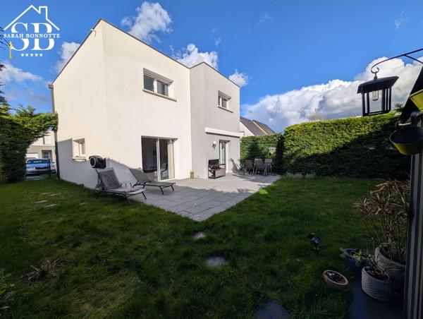 Kembs (68680) Maison contemporaine 2017 terrasse et jardin sans vis-à-vis plein Sud - DPE A / PAC + Clim + panneaux solaires