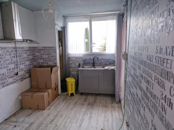 Vente                                                      Appartement
                        
                     4 pièces                      73 m2                     à Marignane