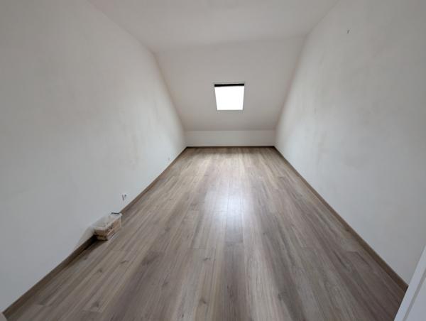 Maison à vendre 149 800 € La Châtre 4 p 172 m² DPE C