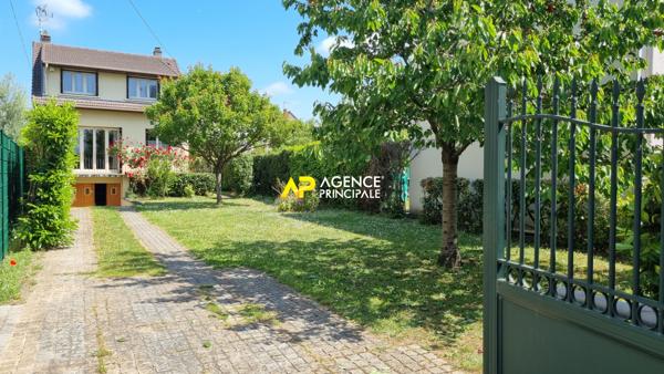 Sartrouville - Les Dix Arpents - Maison 6 pièces 100 m2 avec garage 579 000 € **  - Référence  9564