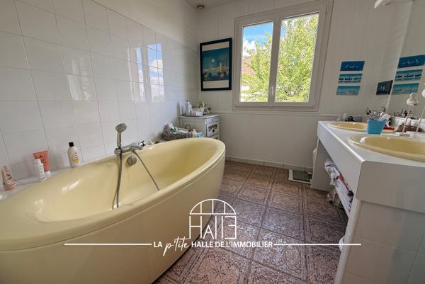 Maison
         6 pièces
        - 119 m² Exclusivité
