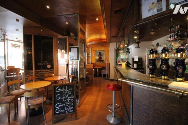 Emplacement idéal pour ce fonds de commerce Bar à vendre chez votre notaire au coeur de la vie ...