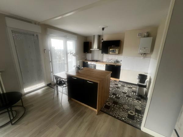 SPACIEUX APPARTEMENT T3 avec TERRASSE - CAVE - PARKING