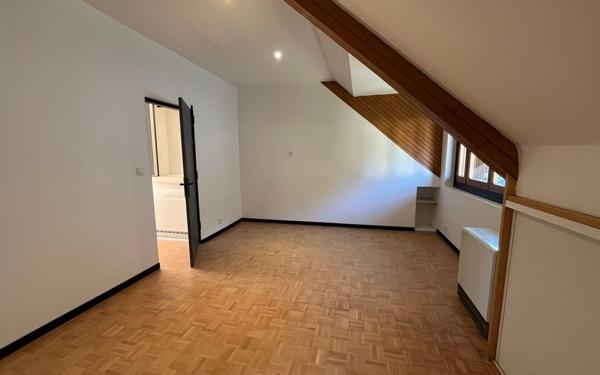 Appartement à louer    2 pièces • 55 m2 Mende