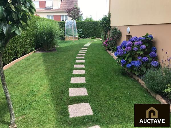 Maison D'Architecte Familiale avec 7 chambres, sous-sol et jardin paysagé , Alencon Maison D'Architecte Familiale avec 7 chambres, sous-sol et jardin paysagé , Alencon