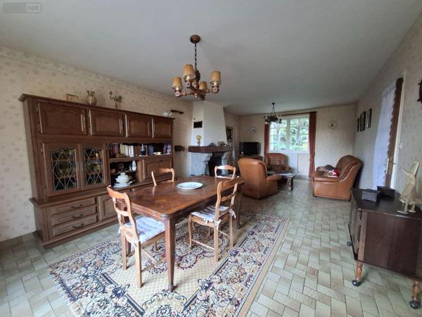 Maison rurale à vendre à Maël-Carhaix dans les Côtes-d'Armor (22340), ref : 22075/MAIS1663