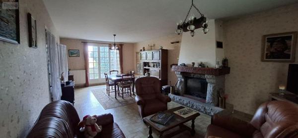 Maison rurale à vendre à Maël-Carhaix dans les Côtes-d'Armor (22340), ref : 22075/MAIS1663