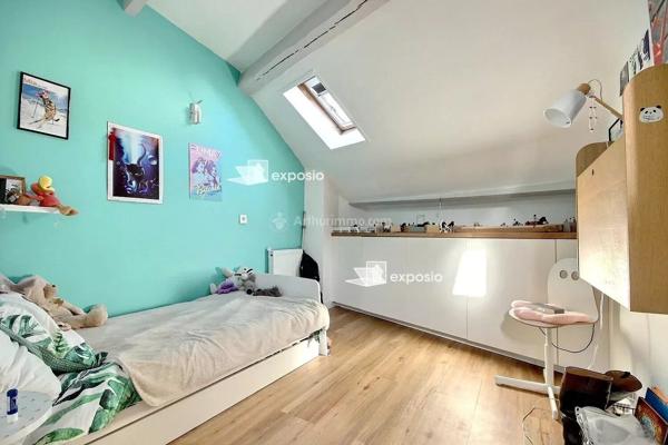 Vente                                                      Appartement
                        
                     3 pièces                      53 m2                     à Asnières-sur-Seine