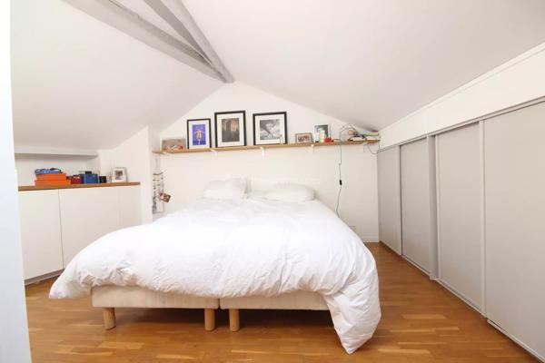 Vente                                                      Appartement
                        
                     3 pièces                      53 m2                     à Asnières-sur-Seine