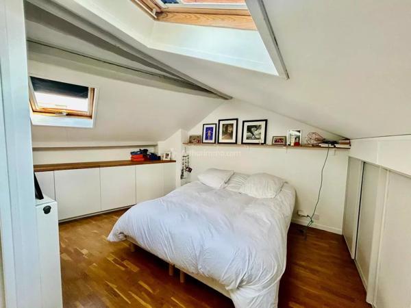 Vente                                                      Appartement
                        
                     3 pièces                      53 m2                     à Asnières-sur-Seine