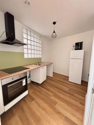 PAMIERS - A LOUER - APPARTEMENT T2 1ER ETAGE AVEC COUR