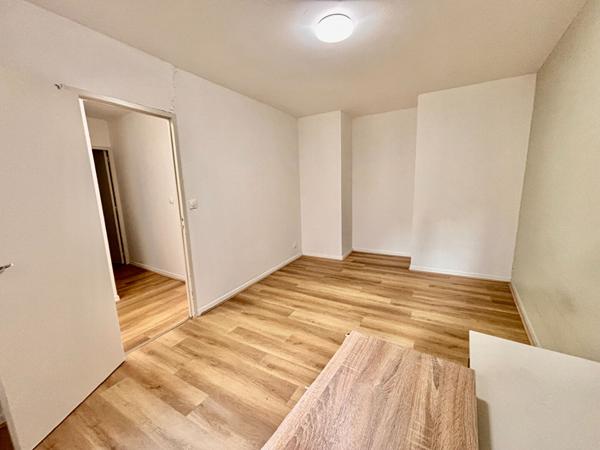 PAMIERS - A LOUER - APPARTEMENT T2 1ER ETAGE AVEC COUR