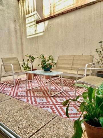 PAMIERS - A LOUER - APPARTEMENT T2 1ER ETAGE AVEC COUR