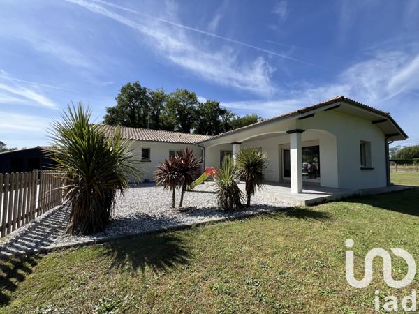 Maison à vendre 8 pièces 201 m² Saint-Vincent-de-Paul