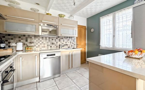 Maison à vendre    5 pièces • 111 m2 Les Pennes-Mirabeau