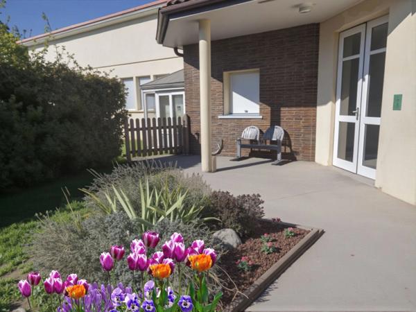 PROPRIETE vendre 20 pièces proche de REMIREMONT (88) sur 2,4 ha avec ETANG, SOURCE