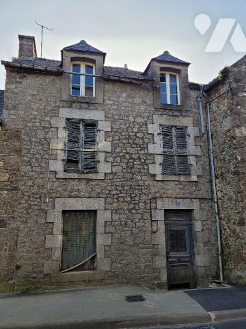 Deux Maisons à vendre à Pleurtuit (35730) en Ille-et-Vilaine (35)

Une maison à usage d'habit...