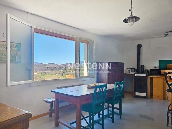 Charmante maison de village à vendre à Thèze - 3 pièces, 2 terrasses