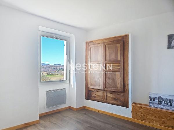 Charmante maison de village à vendre à Thèze - 3 pièces, 2 terrasses