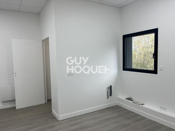 Bureau à louer de 96 m²