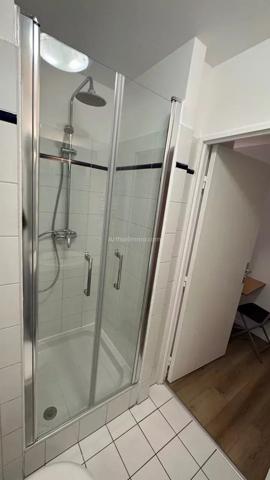 Vente                                                      Appartement
                        
                     1 pièces                      17 m2                     à Issy-les-Moulineaux