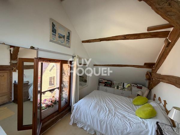 À vendre! Superbe duplex 86.7 m² avec grand garage de 31 m²au coeur du centre historique de Moret-sur-Loing