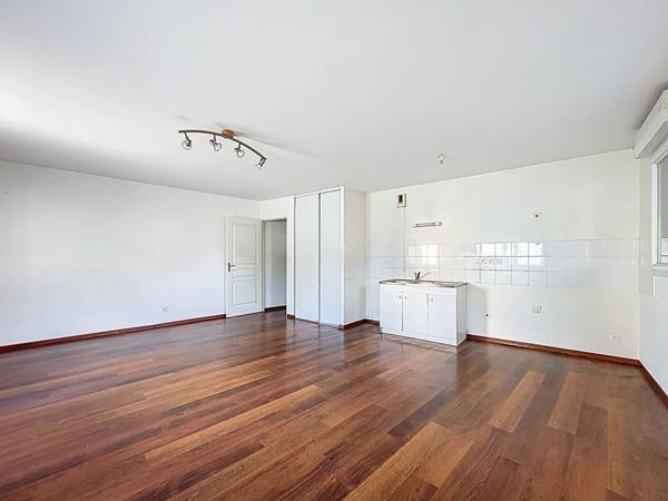 Appartement quartier SAINTE-ANNE à Nantes 3 pièces 2 chambres, parking double