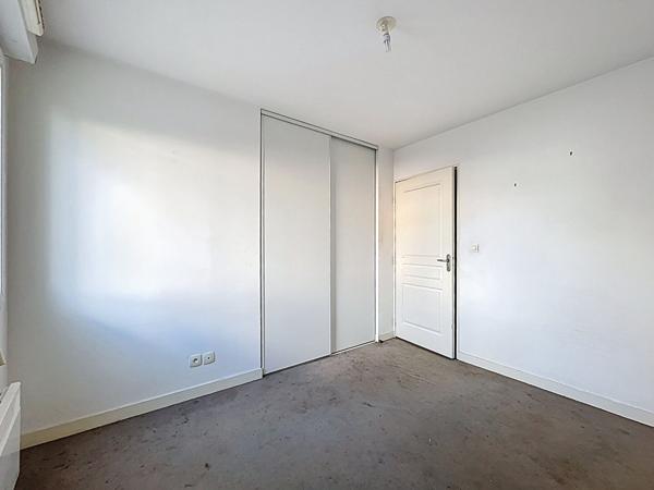 Appartement quartier SAINTE-ANNE à Nantes 3 pièces 2 chambres, parking double