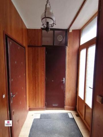 CARROUGES (61320) Maison de bourg, 4 pièces, 3 chambres , 75 m2 environ PRIX 44 500  honoraires 11,25% inclus à la charge de l'acquéreur, soit 40 000 hors honoraires