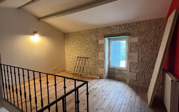 Maison à vendre    5 pièces • 197 m2 Vérines