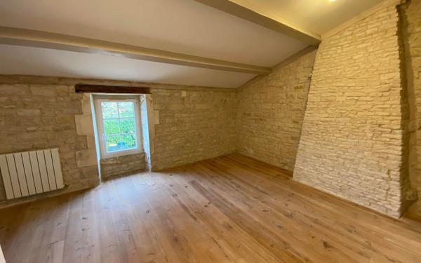 Maison à vendre    5 pièces • 197 m2 Vérines