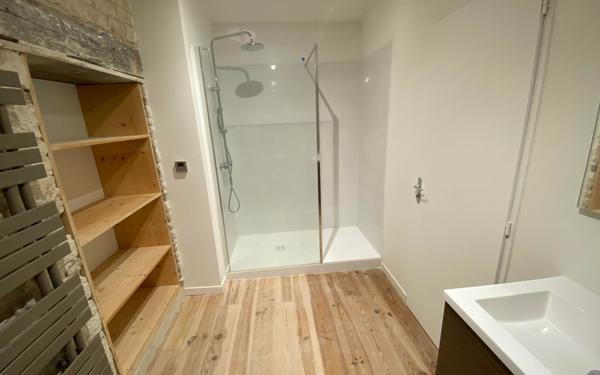 Maison à vendre    5 pièces • 197 m2 Vérines