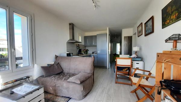 🏡 Sausset-les-Pins, Centre-ville : Appartement T2 rénové - Terrasse plein sud – Proche plage