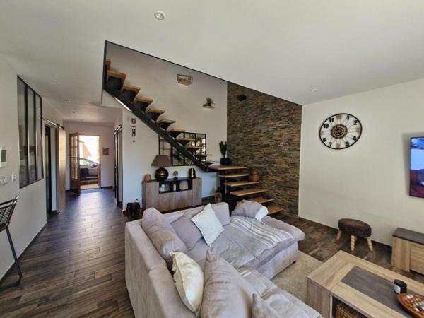 VILLEREST - MAISON AVEC PISCINE