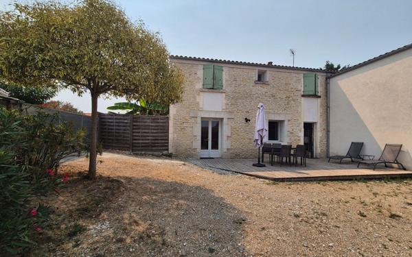 Immeuble à vendre    7 pièces •  Le Château-d'Oléron