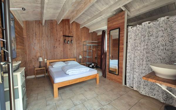 Immeuble à vendre    7 pièces •  Le Château-d'Oléron