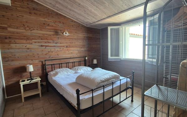 Immeuble à vendre    7 pièces •  Le Château-d'Oléron