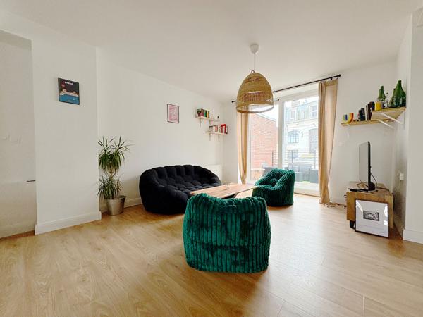 Lille, quartier Sébastopol/Saint Michel, Très bel appartement de type 3, avec terrasse Lille Lille, quartier Sébastopol/Saint Michel, Très bel appartement de type 3, avec terrasse Lille