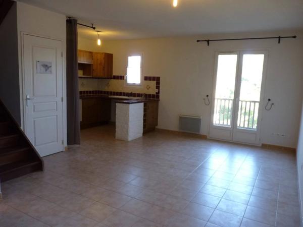 Maison T4 avec piscine neuve pour la résidence et parking à Mallemort