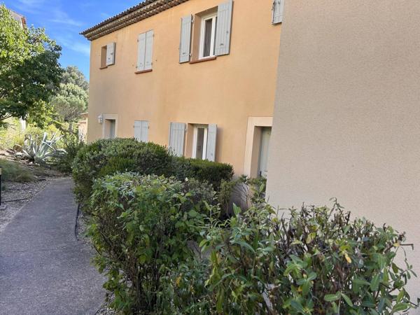 Maison T4 avec piscine neuve pour la résidence et parking à Mallemort