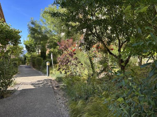 Maison T4 avec piscine neuve pour la résidence et parking à Mallemort