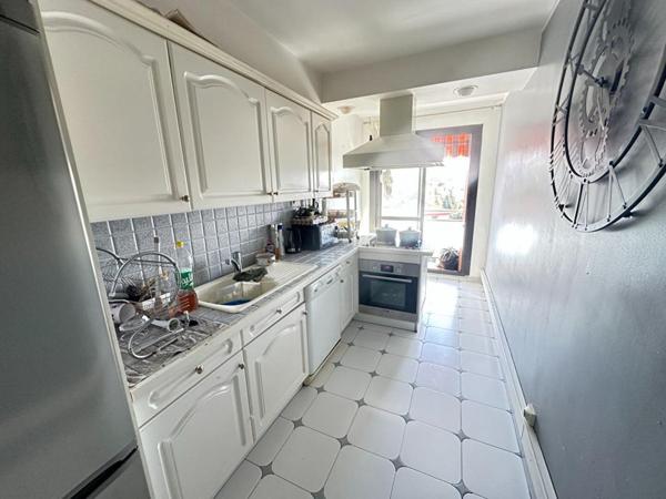 Appartement T4  Marseille 13e  80 m²  Ascenseur Parking Cave