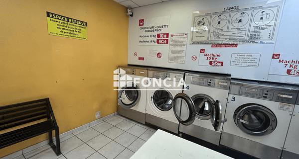 Location Local commercial 2 pièces 50 m² - Vienne 38200