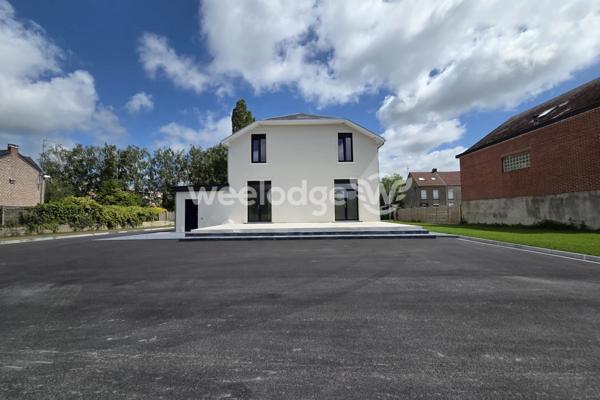 Maison à vendre 5 pièces de 135 m² à Neuf-Mesnil