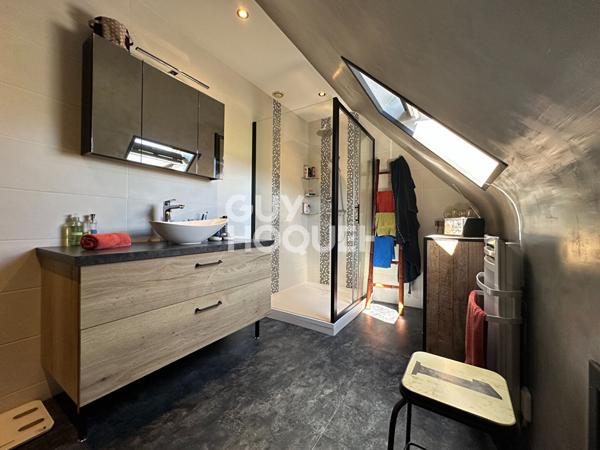 AUX PORTES DE LISIEUX - MAISON 6 PIÈCES - 130 M²