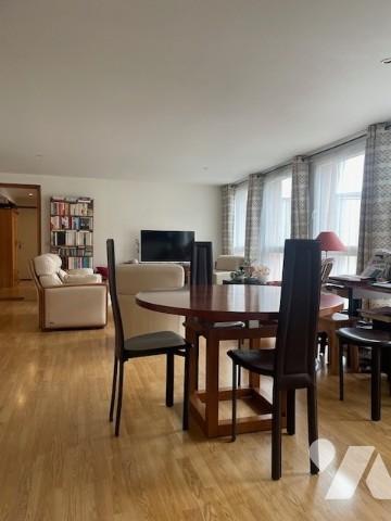 "QUAI DE WAULT"

Emplacement exceptionnel.

Bel appartement type3, avec cave et garage